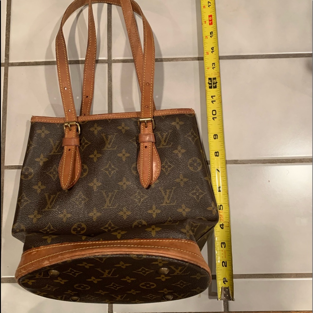 Authentic Louis Vuitton purse